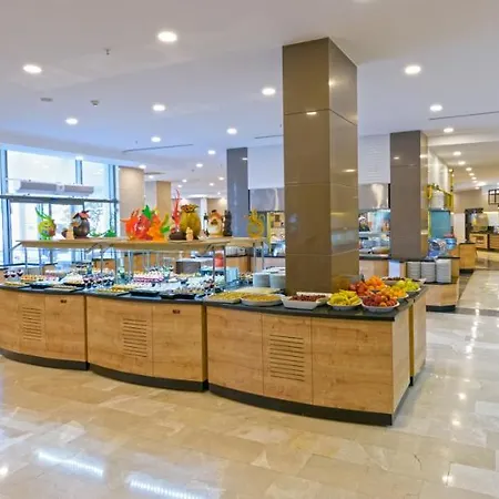 Novum Garden Station touristique 5*